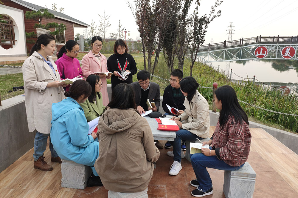 重溫入黨誓詞，牢記初心使命 —建藝學院黨支部“不忘初心，牢記使命”主題教育黨日活動